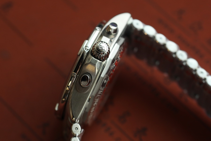 百年靈機械計時系列AB01343A1L1A1復刻表賓利綠（42mm） 第12张
