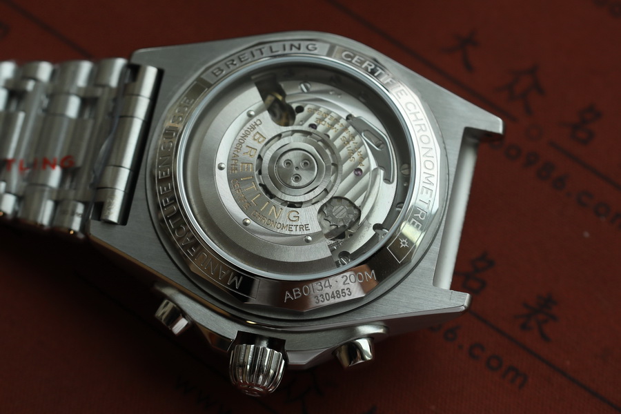 百年靈機械計時系列AB01343A1L1A1復刻表賓利綠（42mm） 第10张