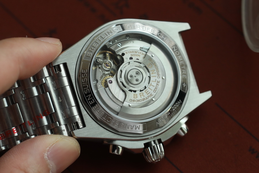 百年靈機械計時系列AB01343A1L1A1復刻表賓利綠（42mm） 第11张
