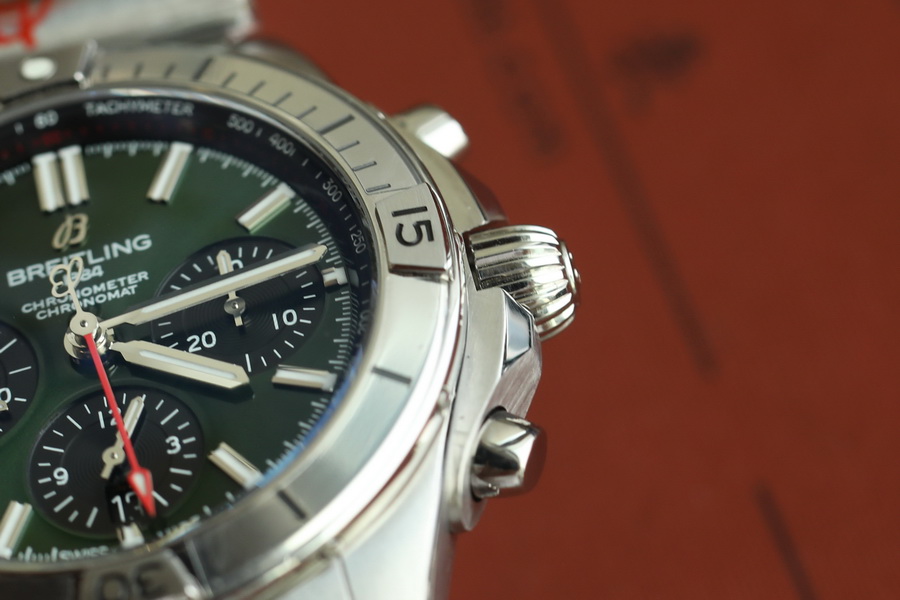 百年靈機械計時系列AB01343A1L1A1復刻表賓利綠（42mm） 第9张