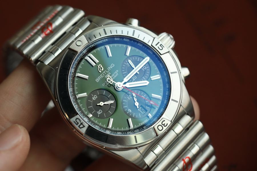 百年靈機械計時系列AB01343A1L1A1復刻表賓利綠（42mm） 第7张