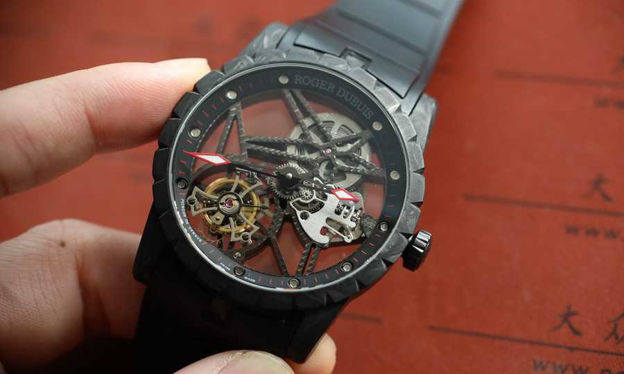 BBR廠羅傑杜彼王者系列DBEX0577碳纖維腕表（42mm） 第8张