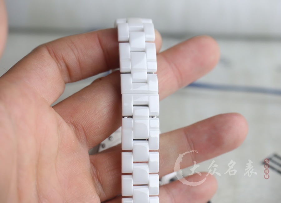 XF廠頂級復刻香奈兒J12系列H5698腕表（33mm） 第15张
