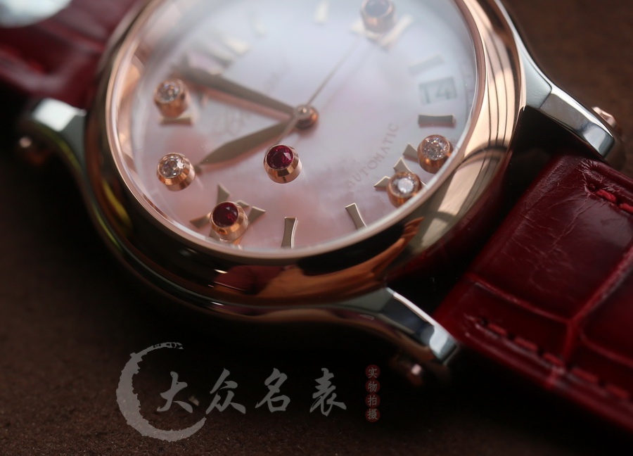 蕭邦HAPPY DIAMONDS系列Happy Sport 粉貝母-36mm 復刻表銷售 第5张