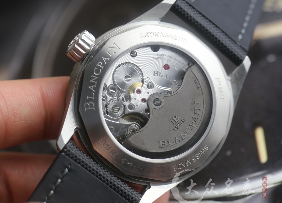ZF廠寶珀五十噚系列5000-1110-B52A腕表(43mm) 第9张