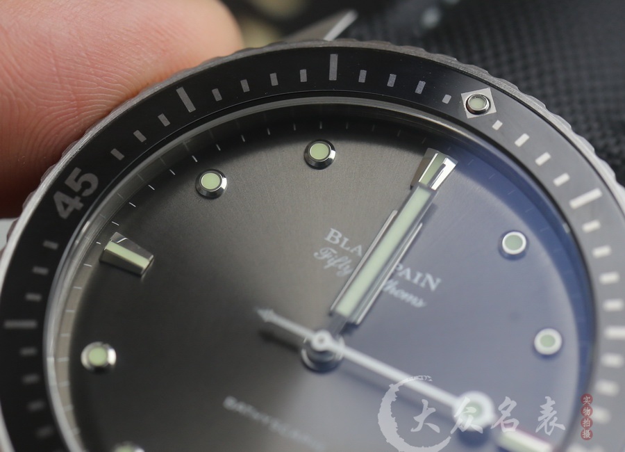 ZF廠寶珀五十噚系列5000-1110-B52A腕表(43mm) 第7张