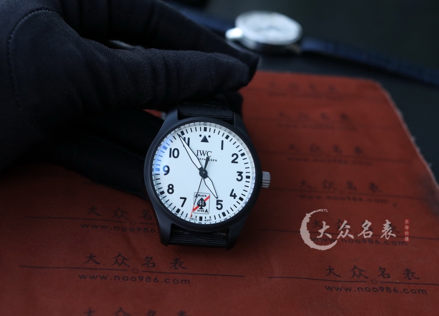 IWC萬國飛行員IW326905黑桃A復刻表（40mm） 第4张