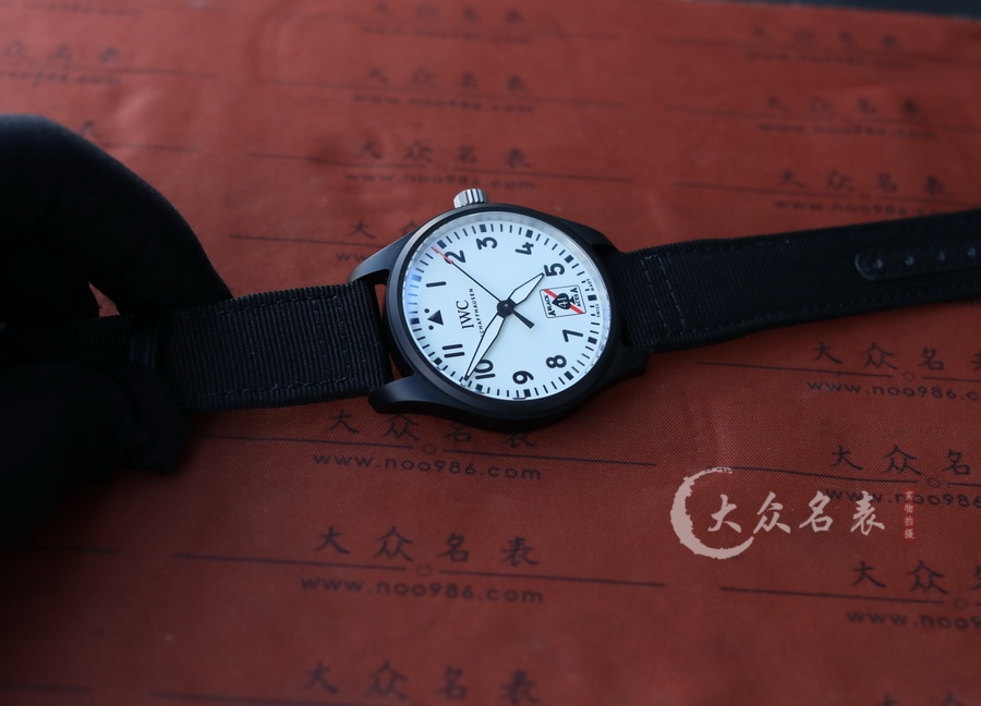 IWC萬國飛行員IW326905黑桃A復刻表（40mm） 第10张