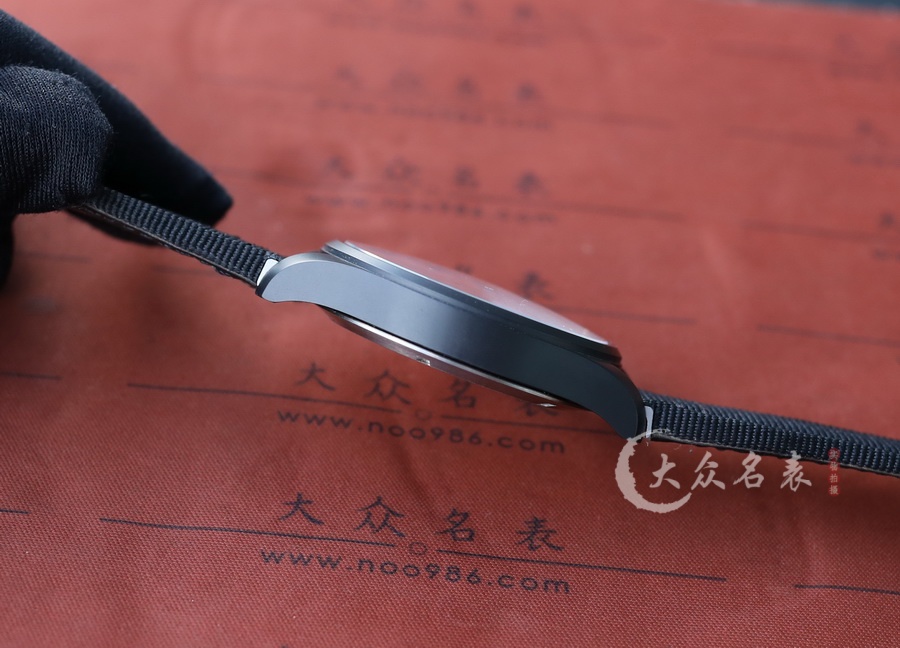 IWC萬國飛行員IW326905黑桃A復刻表（40mm） 第12张