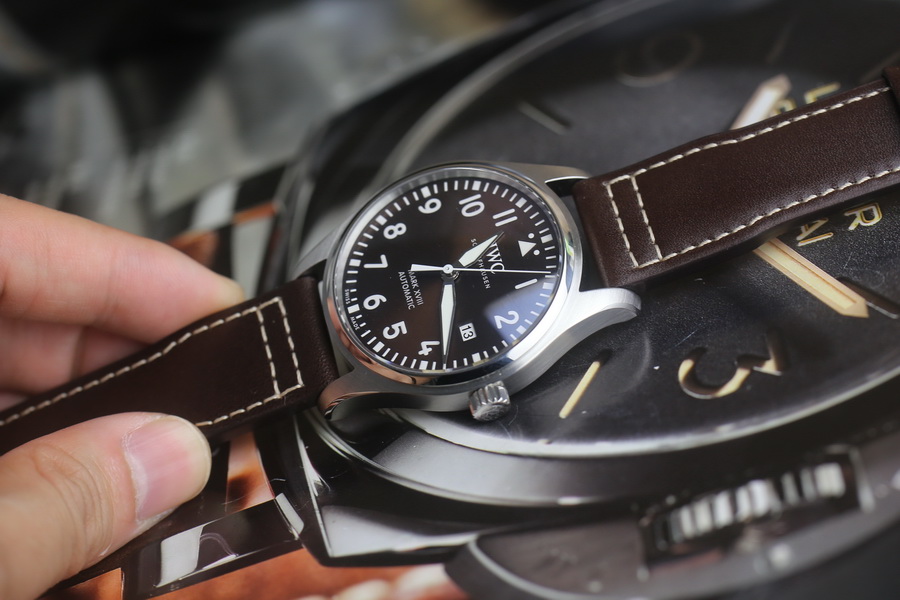 V7廠IWC萬國表飛行員馬克十八 IW327003復刻表咖啡色（40mm） 第2张