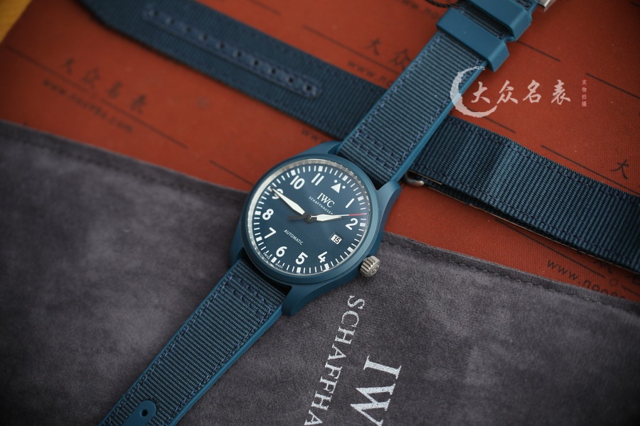 IWC萬國飛行員IW328101藍陶瓷復刻表（41mm） 第3张