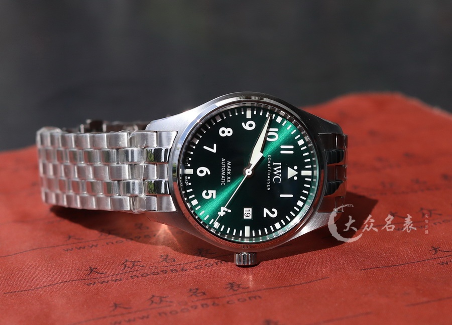 V7廠IWC萬國表飛行員IW328206馬克二十復刻表（40mm） 第7张