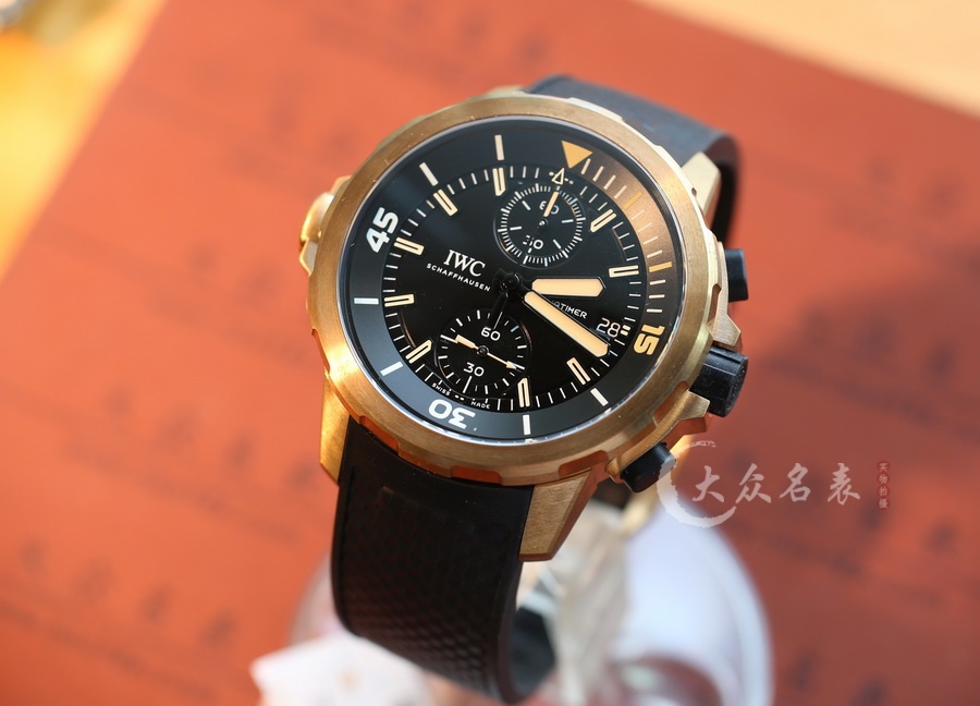 IWC萬國表海洋時計IW379503復刻表(「達爾文探險之旅」特別版 )青銅（44mm） 第1张