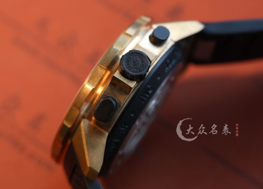 IWC萬國表海洋時計IW379503復刻表(「達爾文探險之旅」特別版 )青銅（44mm） 第9张