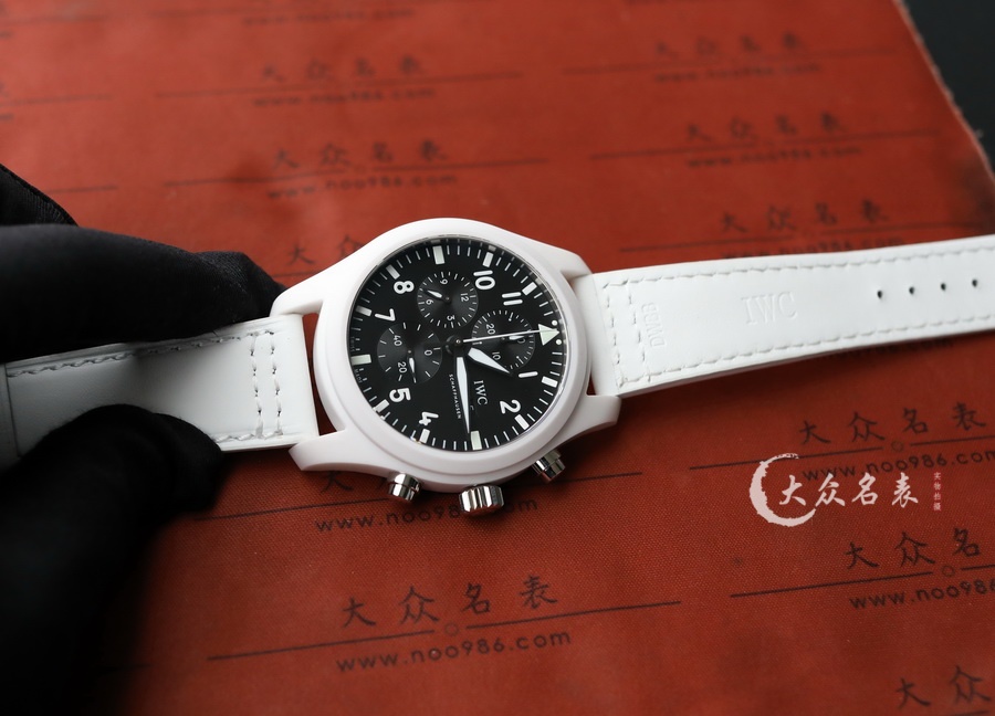 IWC萬國表飛行員系列IW389105腕表「太浩湖」特別版44.5mm 第6张