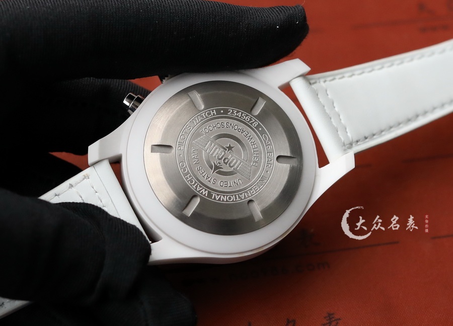 IWC萬國表飛行員系列IW389105腕表「太浩湖」特別版44.5mm 第7张