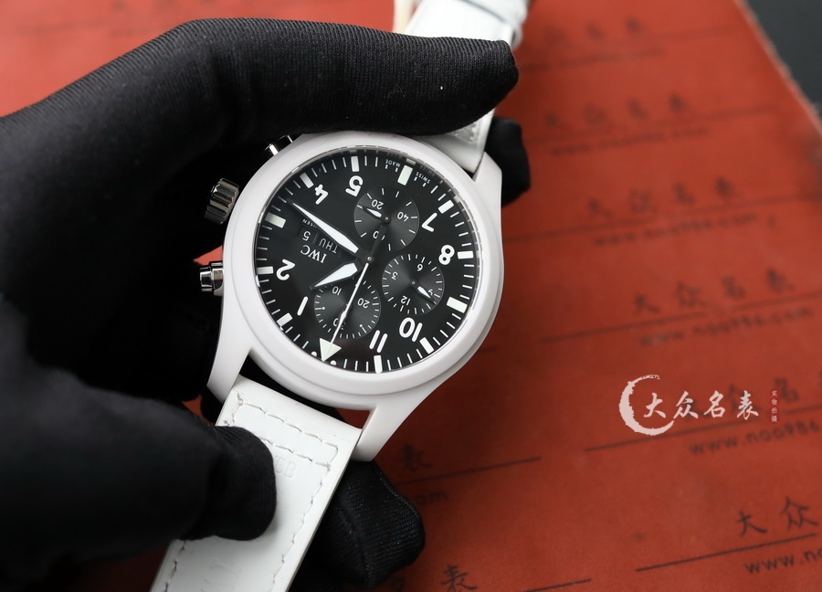 IWC萬國表飛行員系列IW389105腕表「太浩湖」特別版44.5mm 第2张
