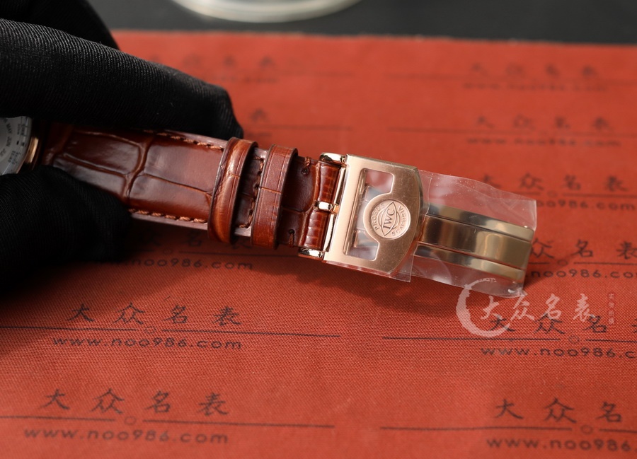 APS廠IWC萬國表葡萄牙IW503302萬年歷復刻表銷售（44mm） 第9张