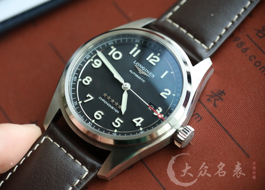 頂級復刻浪琴先行者系列L3.810.4.53.0腕表銷售（40mm） 第2张