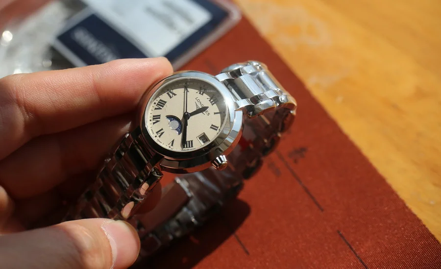 浪琴心月系列L8.115.4.71.6 月相女表(30.5mm) 第3张