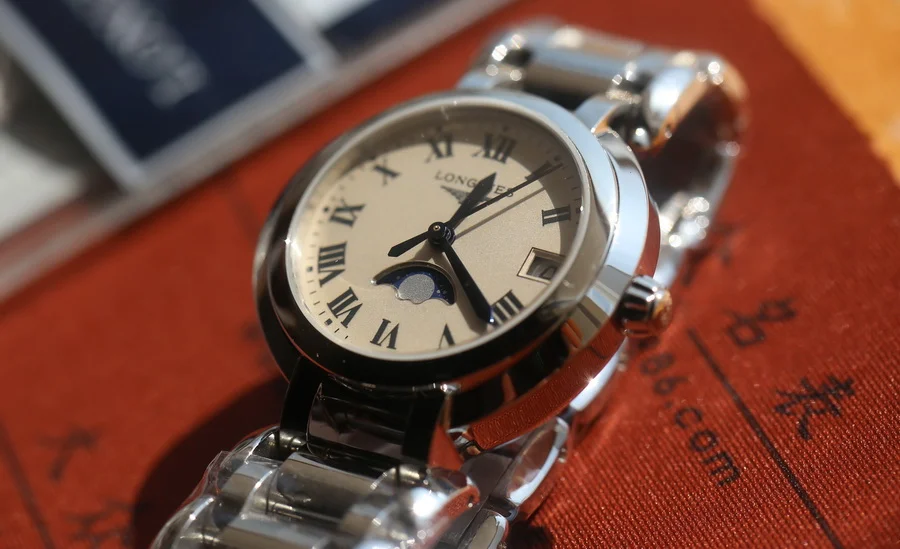 浪琴心月系列L8.115.4.71.6 月相女表(30.5mm) 第4张