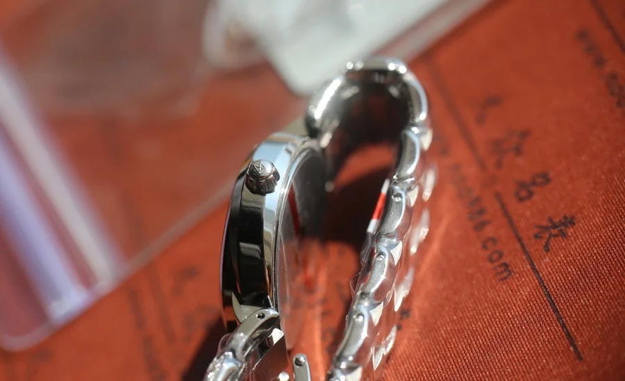 浪琴心月系列L8.115.4.71.6 月相女表(30.5mm) 第9张