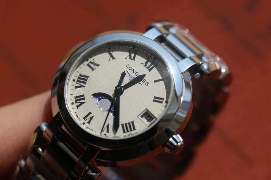 浪琴心月系列L8.115.4.71.6 月相女表(30.5mm) 第6张