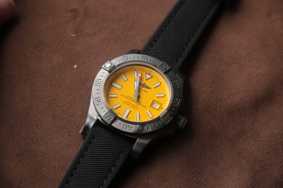 百年靈復仇者系列M17331E2.I530.109W.M20BASA.1黑鋼復刻表（45mm） 第7张