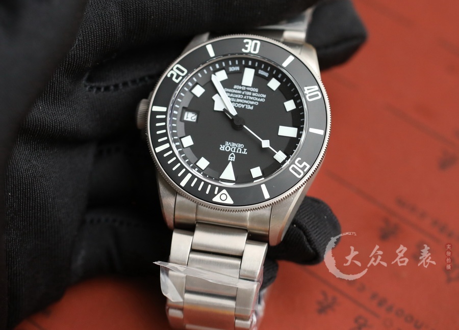 zf廠帝舵領潛型M25600TN-0001復刻表鈦金屬（42mm） 第2张