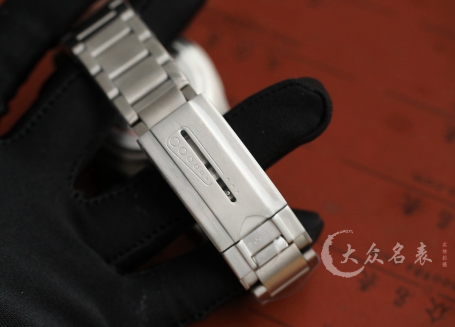 zf廠帝舵領潛型M25600TN-0001復刻表鈦金屬（42mm） 第12张