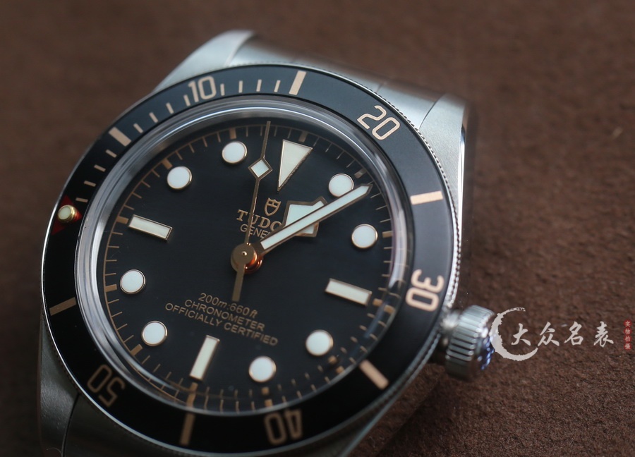 ZF廠帝舵碧灣M79030N-0001復刻表（39mm） 第3张