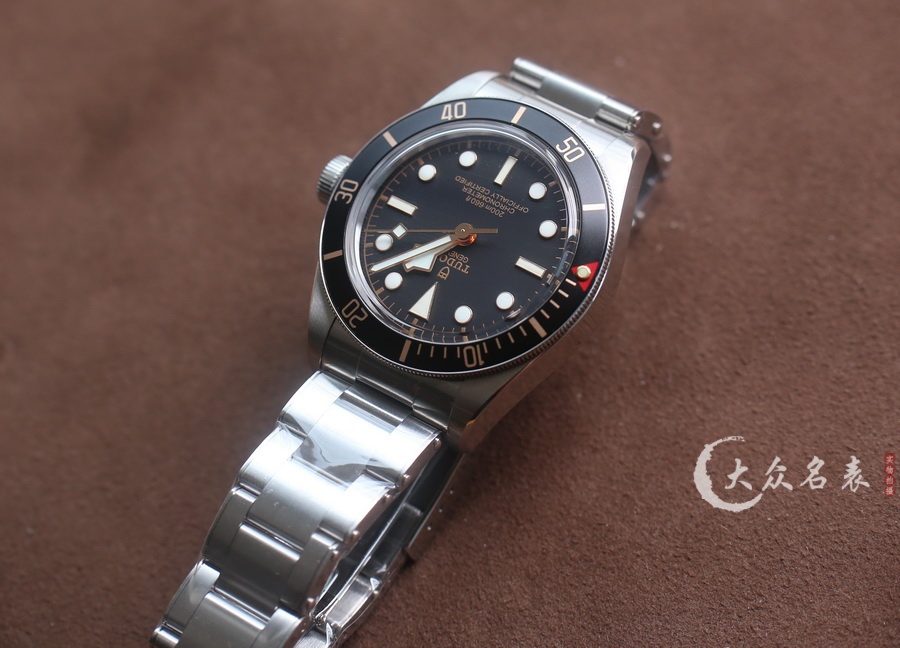 ZF廠帝舵碧灣M79030N-0001復刻表（39mm） 第7张