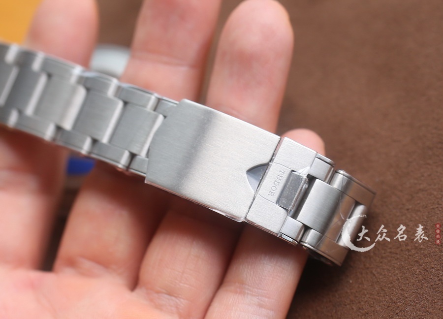 ZF廠帝舵碧灣M79030N-0001復刻表（39mm） 第11张