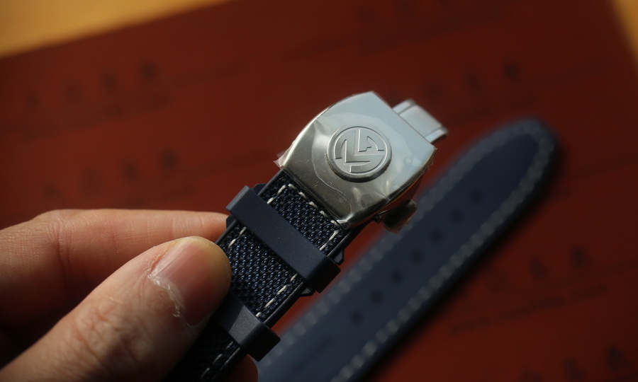 ZF厂法穆蘭MEN'S COLLECTION系列V 45 SC DT YACHTING腕表 第16张