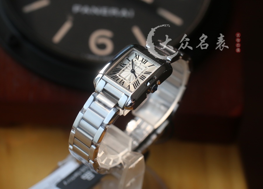 卡地亞法國坦克W5310022女士復刻表（30.2*22.7mm） 第1张