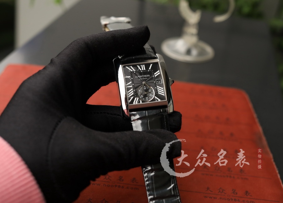 卡地亞劉德華代言款坦克W5330004復刻表（34.30*44.00mm） 第1张