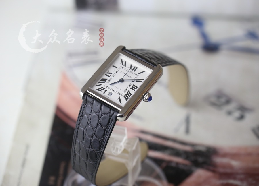 卡地亞坦克系列WSTA0029（超大號）復刻表（31 x 40.85mm） 第1张