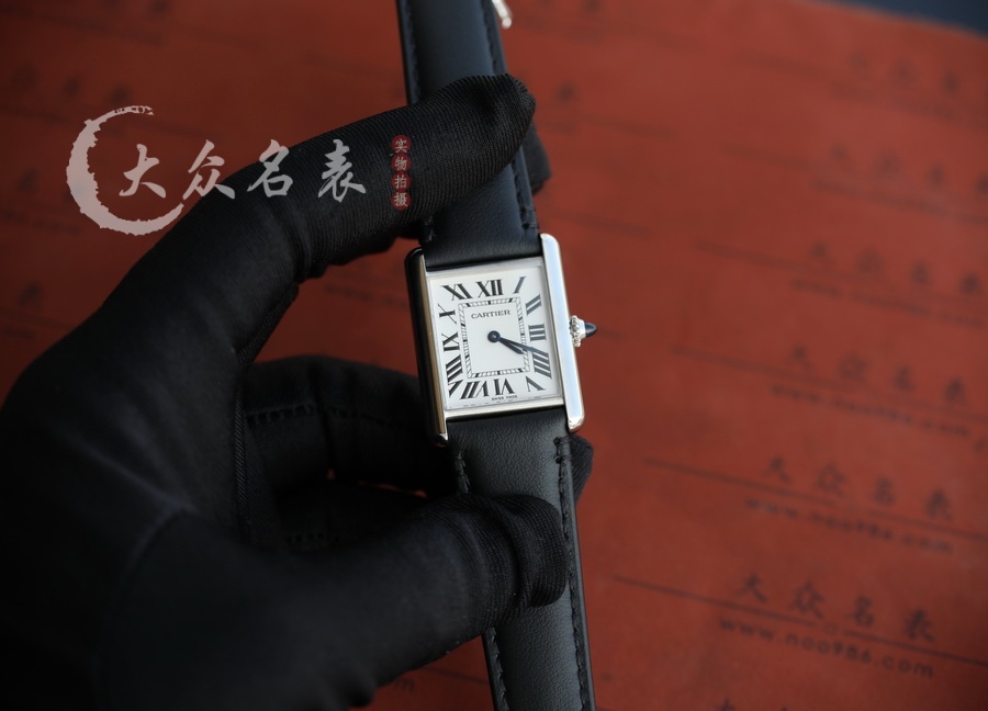 卡地亞坦克TANK MUST WSTA0041女裝復刻表（33.7 x 25.5mm） 第3张