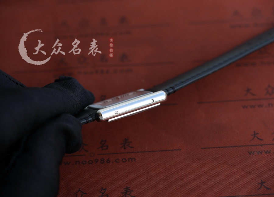 卡地亞坦克TANK MUST WSTA0041女裝復刻表（33.7 x 25.5mm） 第11张