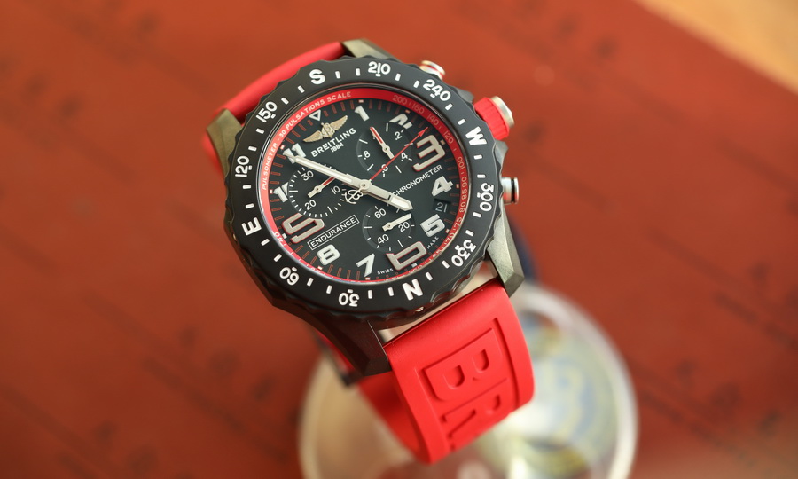 原單廠百年靈專業系列X82310D91B1S1復刻表(44mm) 第2张