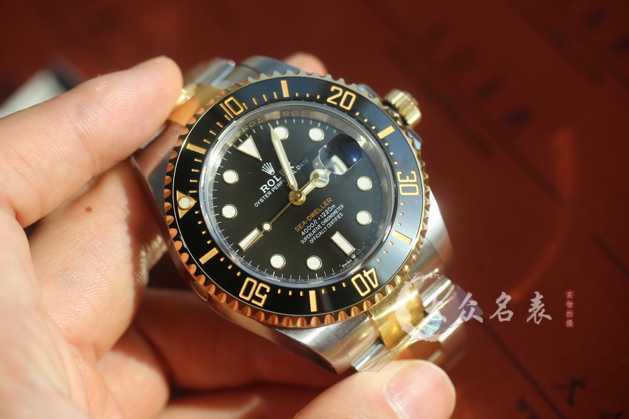 VS廠勞力士海使型m126603-0001間金復刻表（43mm） 第4张