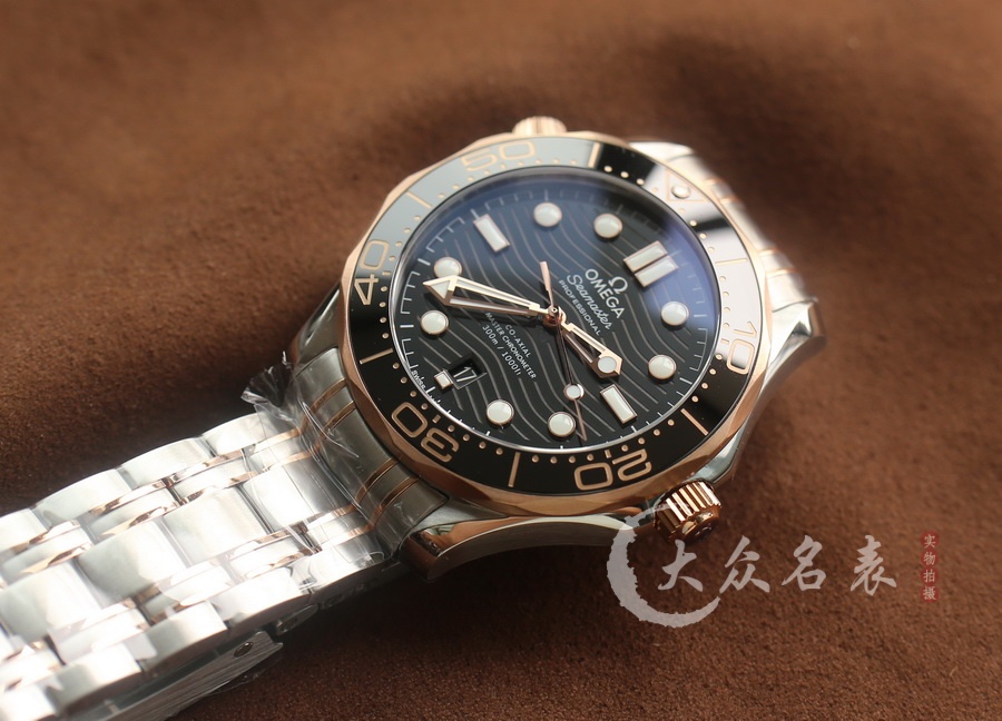 VS廠歐米茄海馬300 V4間金黑210.20.42.20.01.001（42mm） 第5张