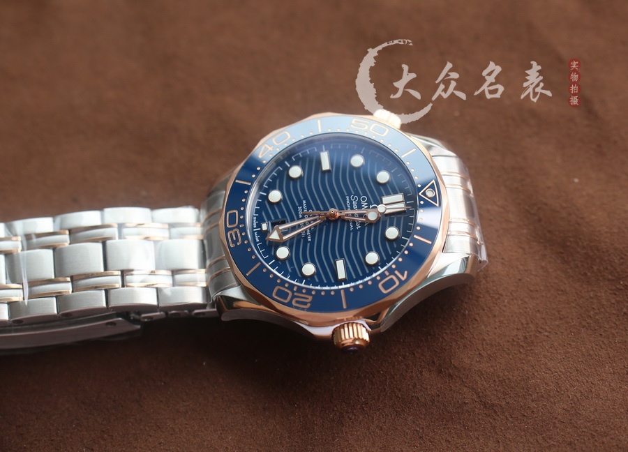 VS廠歐米茄海馬300 V4間金藍210.20.42.20.03.002（42mm） 第3张