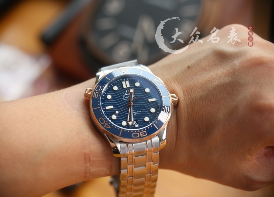 VS廠歐米茄海馬300 V4間金藍210.20.42.20.03.002（42mm） 第2张