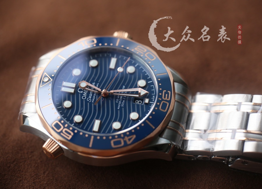 VS廠歐米茄海馬300 V4間金藍210.20.42.20.03.002（42mm） 第5张
