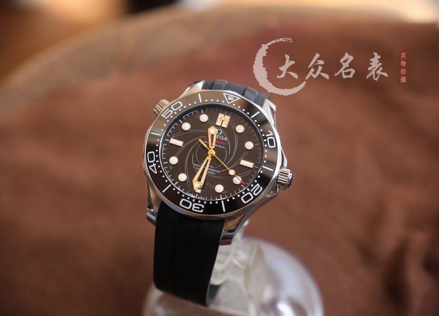 VS廠歐米茄海馬300復刻表210.22.42.20.01.004(007女王密使)（42mm） 第1张