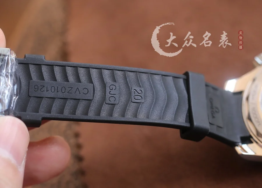 VS廠歐米茄海馬300復刻表210.22.42.20.01.004(007女王密使)(42mm) 第13张