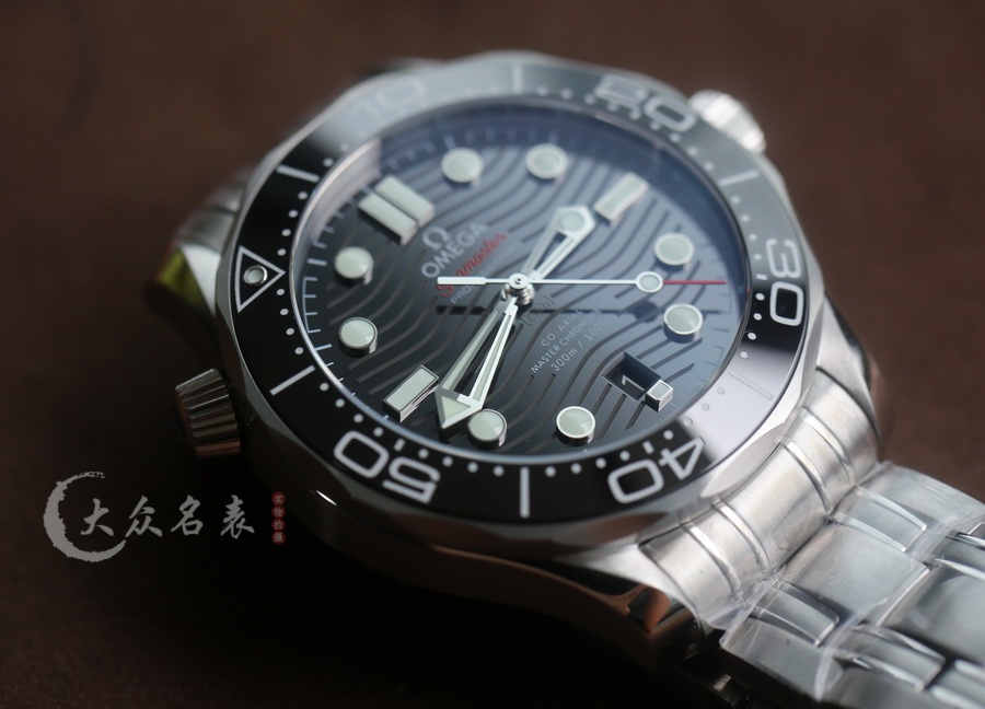 VS廠歐米茄海馬300 V4復刻表210.30.42.20.01.001（42mm）黑盤 第6张