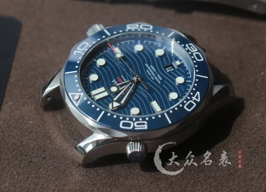 VS廠歐米茄海馬300 V4復刻表210.30.42.20.03.001(42mm)藍盤 第9张