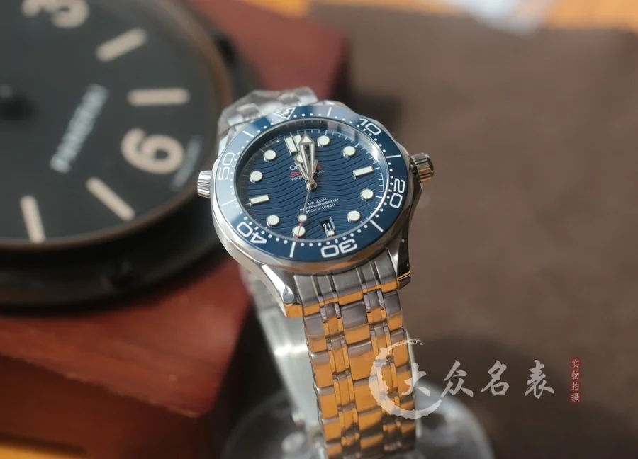 VS廠歐米茄海馬300 V4復刻表210.30.42.20.03.001(42mm)藍盤 第2张